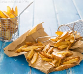 PATATE A SPICCHI CON BUCCIA